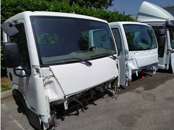 Cabine e interior NISSAN