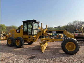 Motoniveladora CATERPILLAR 120H