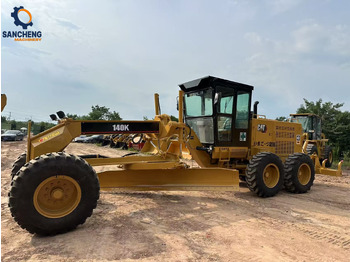 Motoniveladora CATERPILLAR 140K