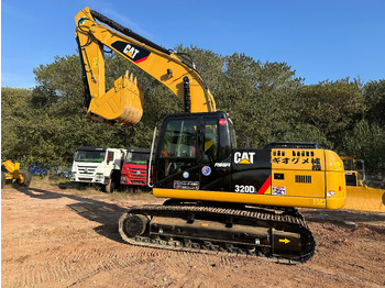 Escavadora de rastos CATERPILLAR 320D2