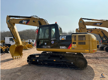 Escavadora de rastos CATERPILLAR 320D2