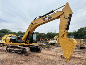 Escavadora de rastos CATERPILLAR 330D: foto 2