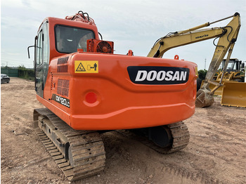 Escavadora de rastos DOOSAN DX120: foto 4