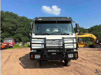 Camião basculante SINOTRUK HOWO