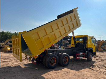 Camião basculante Sinotruk HOWO 400hp 6X4: foto 3