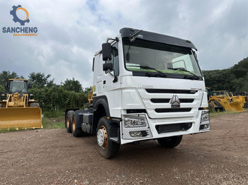 Tractor SINOTRUK HOWO