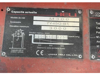 Empilhador a gás HELI