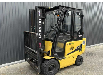Empilhador elétrico HYUNDAI