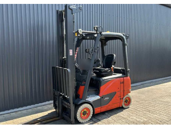 Empilhador elétrico LINDE E16