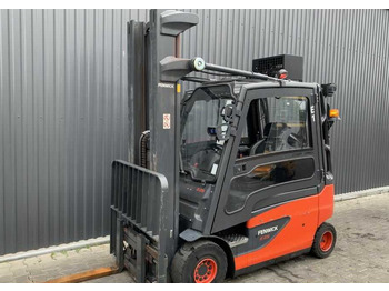Empilhador elétrico LINDE E25