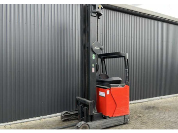 Empilhador retráctil LINDE R16