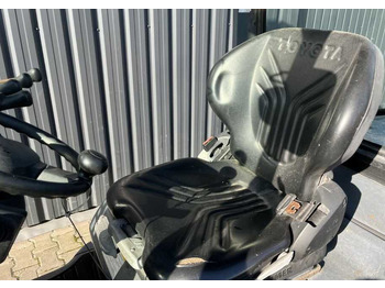 Empilhador a diesel Toyota 8FDF30: foto 5 Empilhador a diesel Toyota 8FDF30: foto 5