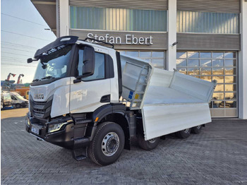 Camião basculante IVECO