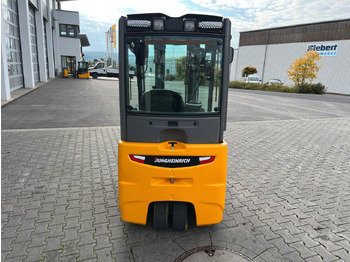 Empilhador elétrico Jungheinrich EFG 215 / Triplex: 4.25m! / SS / 1.573h / 2024: foto 5