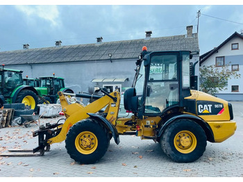 Pá carregadora de rodas Caterpillar 907H: foto 4
