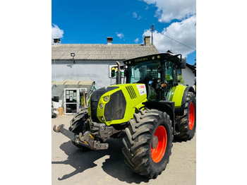 Trator CLAAS Arion 640
