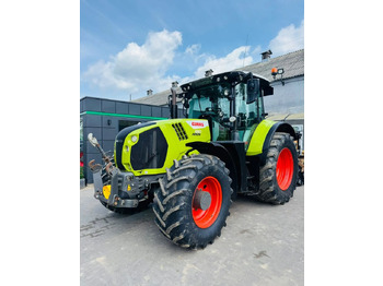Trator CLAAS Arion 650