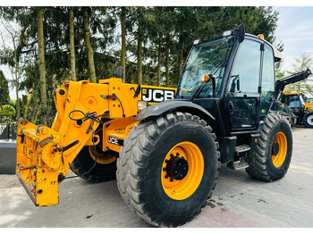 Empilhador telescópico JCB