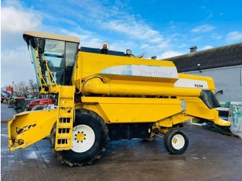 Ceifeira debulhadora NEW HOLLAND TC series