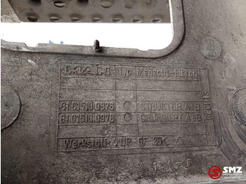 Para-choque para Camião MAN Occ onderrijbeveiliging + cabineopstap L/R MAN: foto 5 Para-choque para Camião MAN Occ onderrijbeveiliging + cabineopstap L/R MAN: foto 5