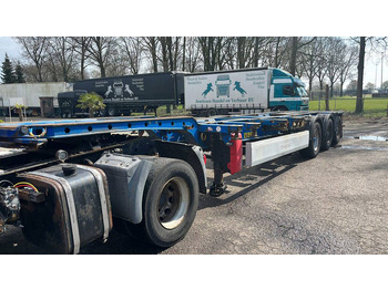 Semi-reboque transportador de contêineres/ Caixa móvel KRONE