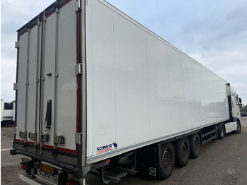 Semi-reboque frigorífico Schmitz Cargobull Vector 1550 liftas: foto 3 Semi-reboque frigorífico Schmitz Cargobull Vector 1550 liftas: foto 3