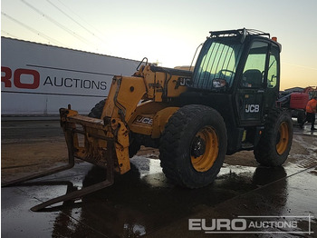 Empilhador telescópico JCB