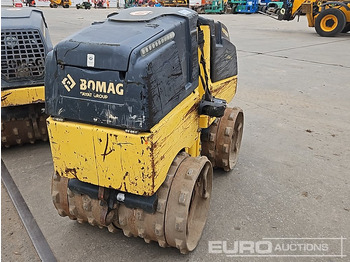 Máquina de asfalto BOMAG