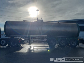 Semi-reboque cisterna Clayton Tri Axle Stainless Steel Tanker Trailer, Front Lift Axle: foto 2
