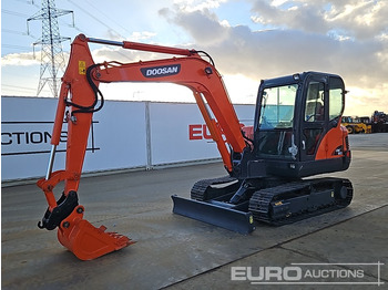 Mini escavadeira DOOSAN DX60