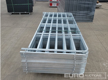 Equipamento de construção Unused 8' Oval Sheep Hurdles (16 of): foto 2