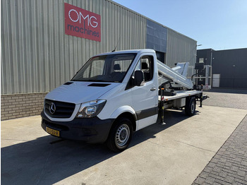 Caminhão com plataforma aérea Versalift VTX-240, Auto hoogwerker: foto 2