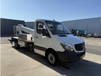 Caminhão com plataforma aérea Versalift VTX-240, Auto hoogwerker: foto 3