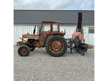 Trator INTERNATIONAL