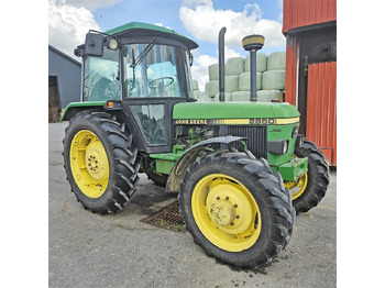 Trator JOHN DEERE 2850