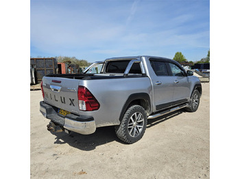 Pick-up Toyota Hillux: foto 3 Pick-up Toyota Hillux: foto 3