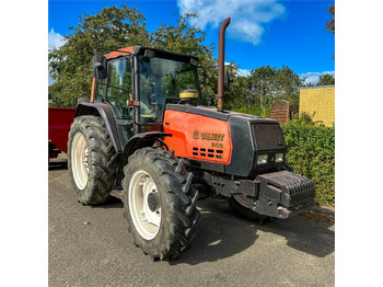 Trator VALMET