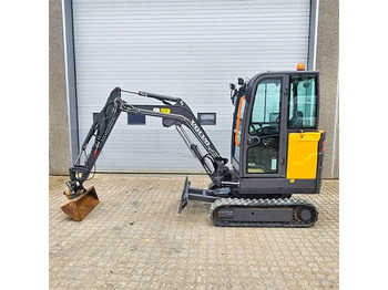 Mini escavadeira VOLVO EC20E