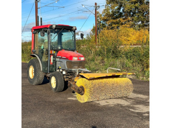 Trator municipal Yanmar EF235: foto 1