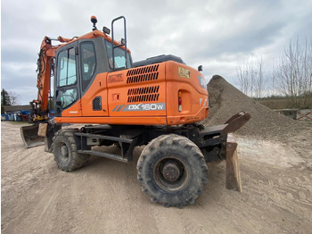 Escavadeira de rodas Doosan DX 160W-3: foto 5