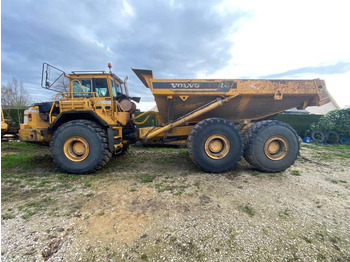 Caminhão articulado VOLVO A40