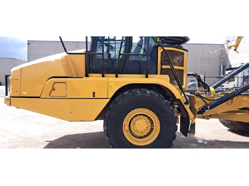 Caminhão articulado CAT 730: foto 4 Caminhão articulado CAT 730: foto 4