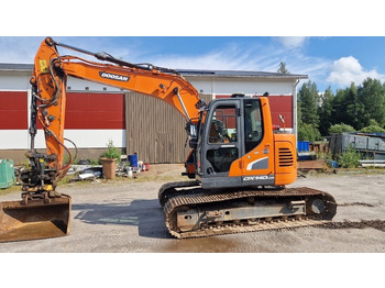 Escavadora de rastos DOOSAN DX140