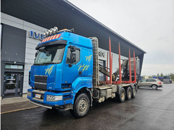 Camião de transporte de madeira SISU