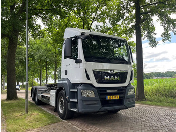 Camião transportador de contêineres/ Caixa móvel MAN TGS 26.420