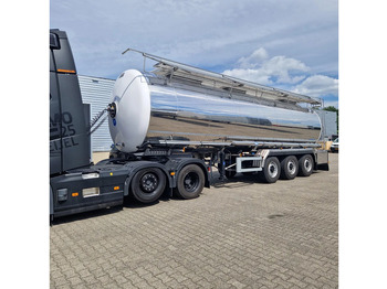 Semi-reboque cisterna MAGYAR