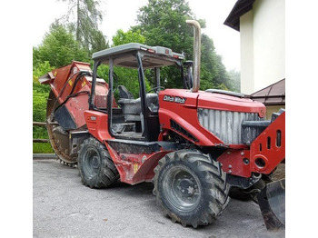 Colocadora de tubagem DITCH WITCH