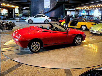 Sedan Alfa Romeo Spider (916 - update 3) _ 2.0 TS: foto 2