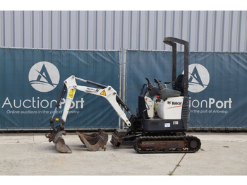 Mini escavadeira BOBCAT E10