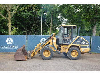Pá carregadora de rodas CATERPILLAR 908